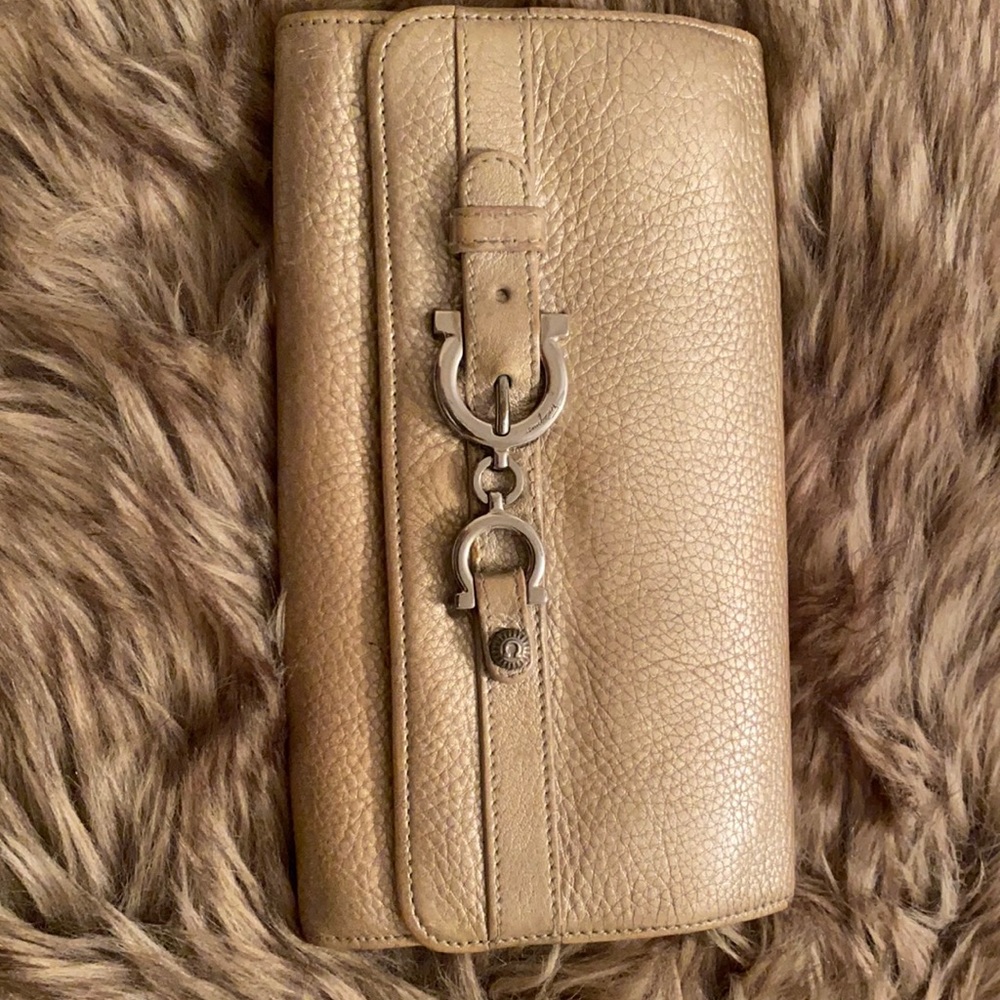 Gold color Salvatore Ferragamo